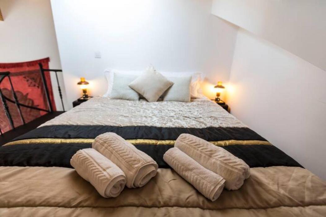 Mermeid Romantic Appartment Порту Экстерьер фото